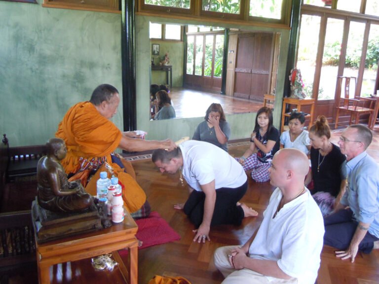 Mit Luang Phor Jumnien in Thailand